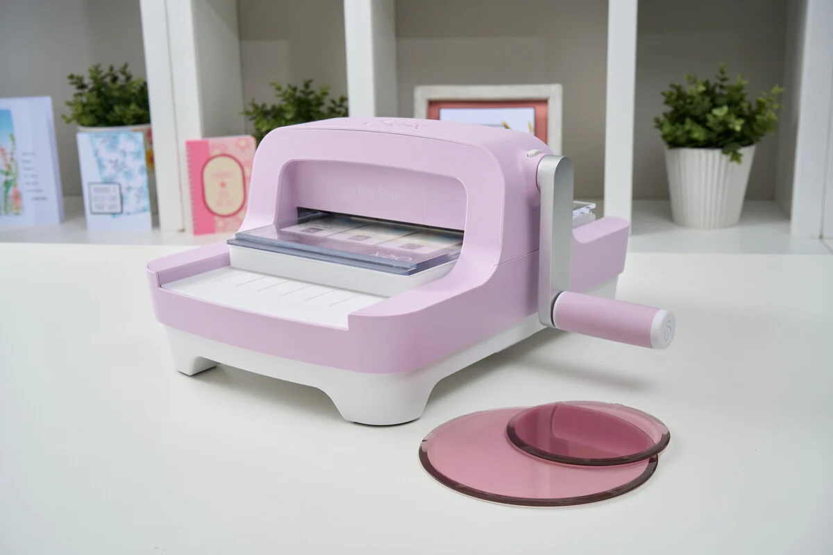 Sizzix - Circular Cutting Pads Ø3 1/2 "/Ø5" Lilac (2pcs) - Imagen 3